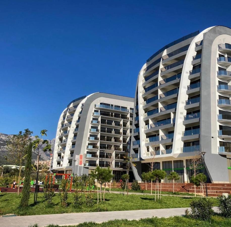 Suncoast Suites Bar Exterior foto